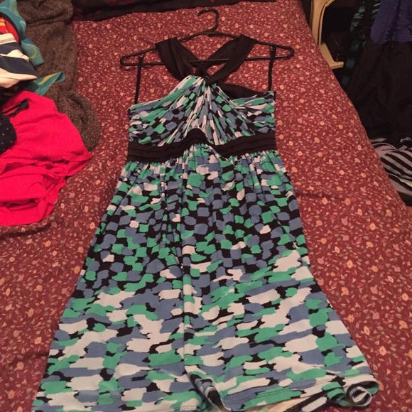 BCBG printed summery dress. Unique back detail.