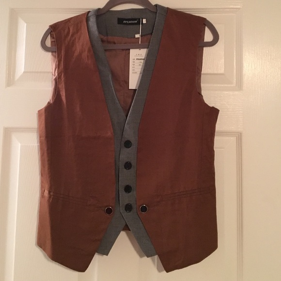 Button up double vest.