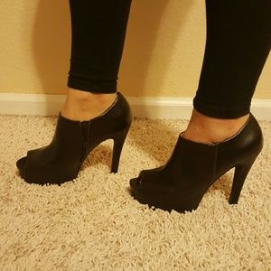 🎉🎉REDUCED🎉🎉G by Guess