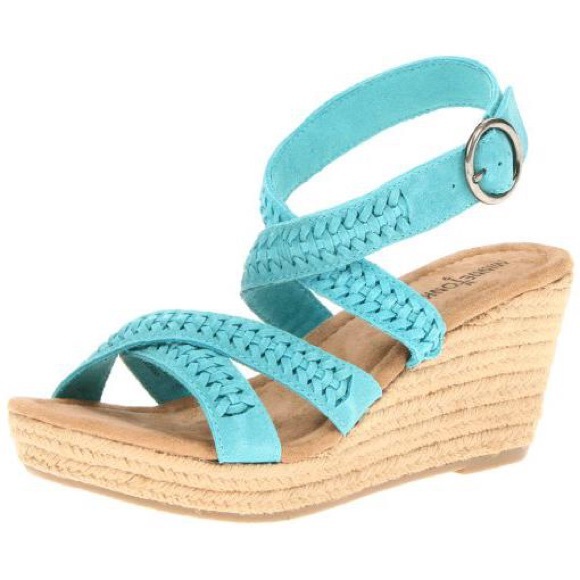 NWOB Minnetonka Haley Leather Wedges Aqua Size 5