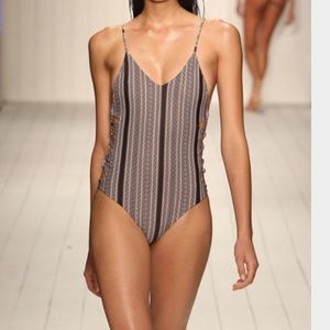 Acacia swimwear Florence in Polynesia