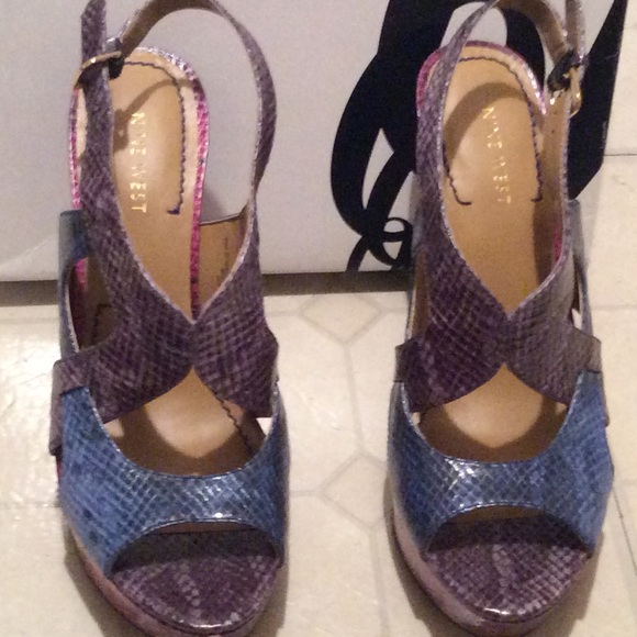 Platform heels - Picture 2 of 2