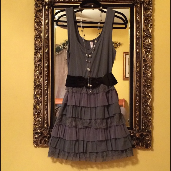 Xhilaration Dresses & Skirts - EUC- Xhilaration Ruffle & Lace Dress