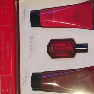 Victoria Secret's Very sexy gift set