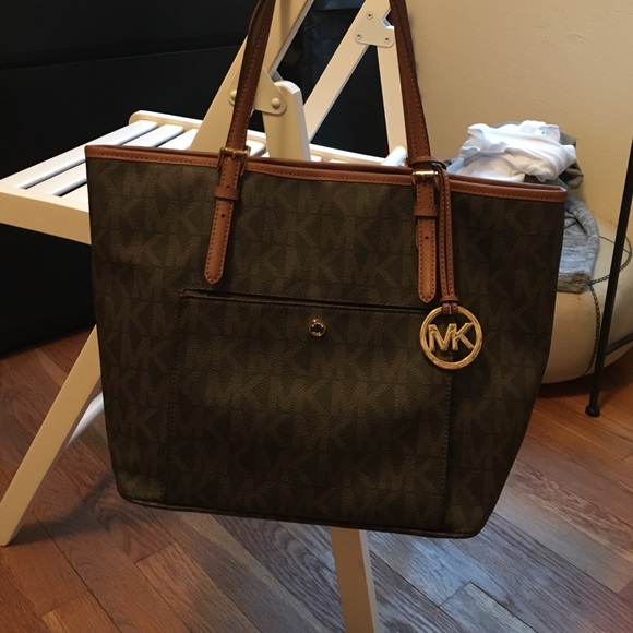 ‼️SOLD‼️Authentic Michael Kors handbag - Picture 1 of 4