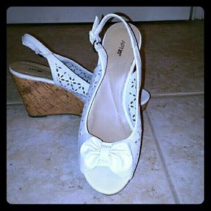 Wedge shoes