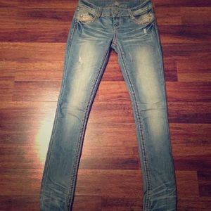SOLD--Almost Famous sz 3 Jean