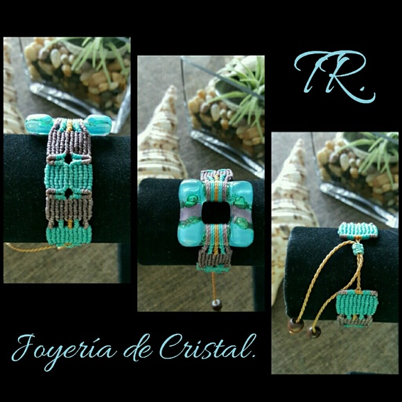 Blue Glass 💋30% Off Bundles💋 - Picture 2 of 4