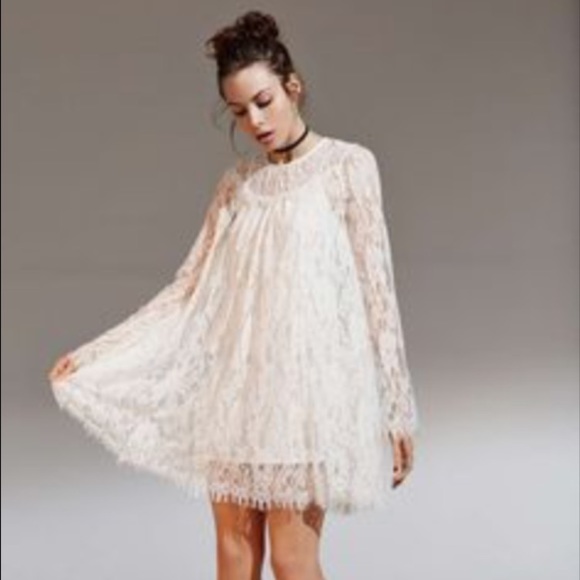 Urban Outfitters Dresses & Skirts - 🚫 Traded! Kimchi Blue lace sheath 🌻