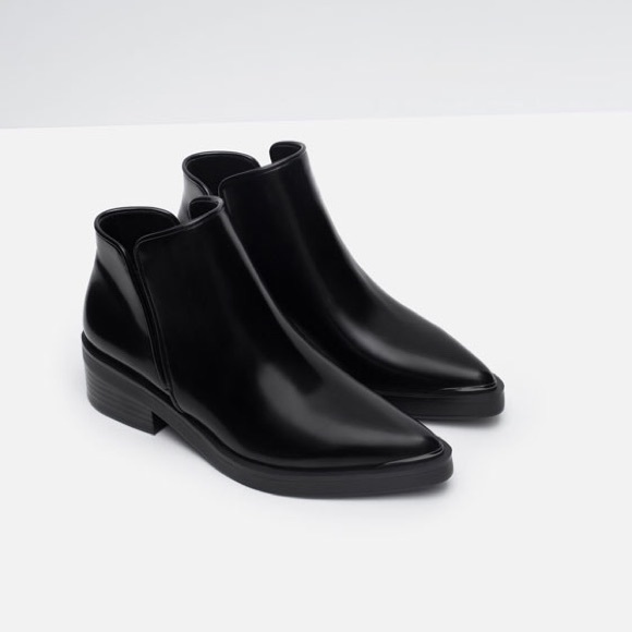 NWOT Zara Pointed Ankle Boots
