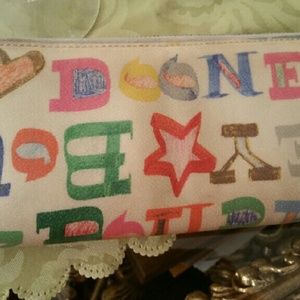 Dooney & Bourke Continental Wallet