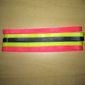 🔸under armour headbands🔸