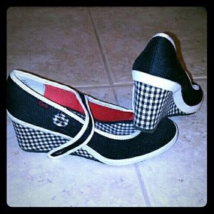 Wedge shoes size 7