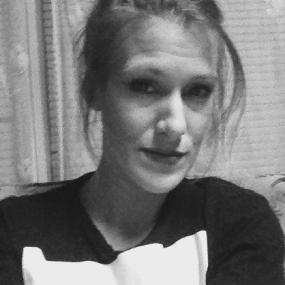 Meet your Posher, Desiree - Picture 1 of 1