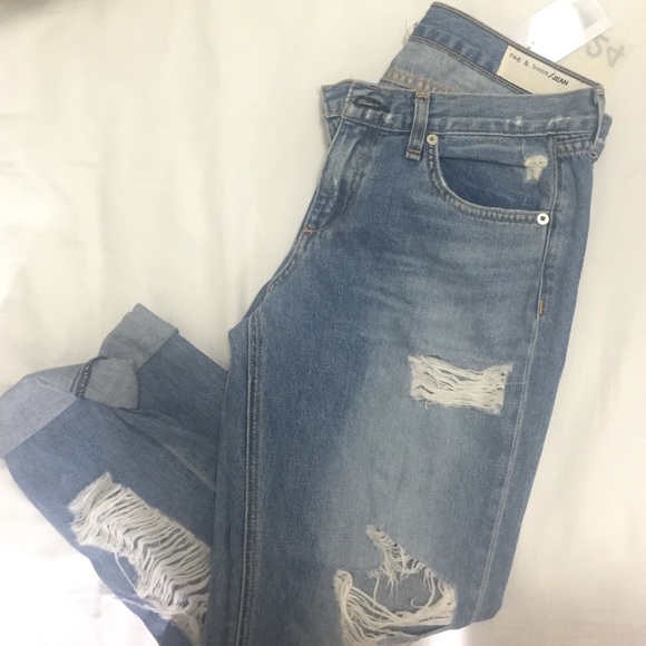 Boyfriend Blue Jean size 24