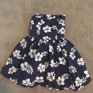 Hollister strapless summer dress