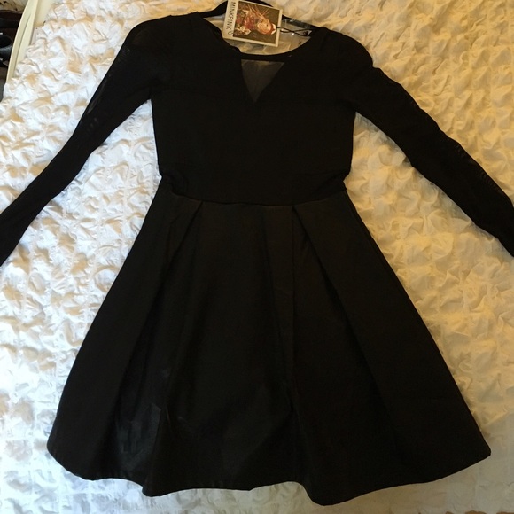 LAST CHANCE 🔹 MINKPINK Pump Up the Glam Dress - Picture 2 of 4