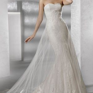 Reduced!!! La Sposa - Denia Mermaid Wedding Gown
