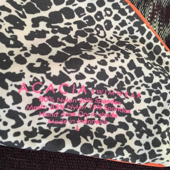 SOLD Acacia Swimwear Jaws Top in Mango size Large - Picture 2 of 2