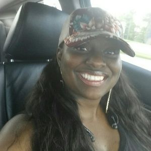 Meet your Posher, Candice