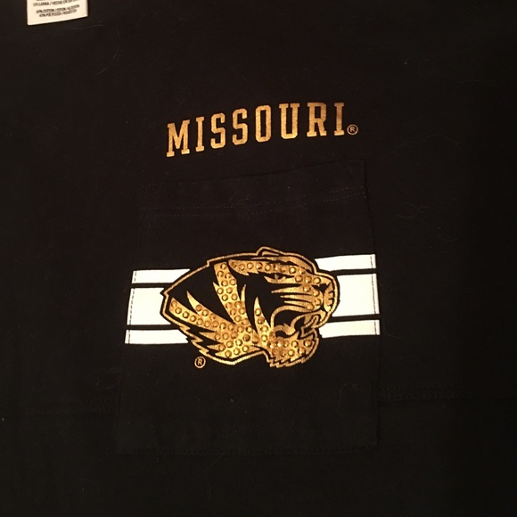 Sporty VS long sleeve tee! - Picture 2 of 4