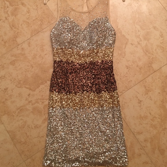 Sherri Hill Dresses & Skirts - Sherri Hill sequined dress