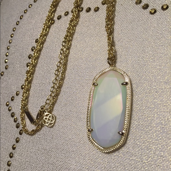 🚫SOLD🚫 Kendra Scott White Iridescent Rae!