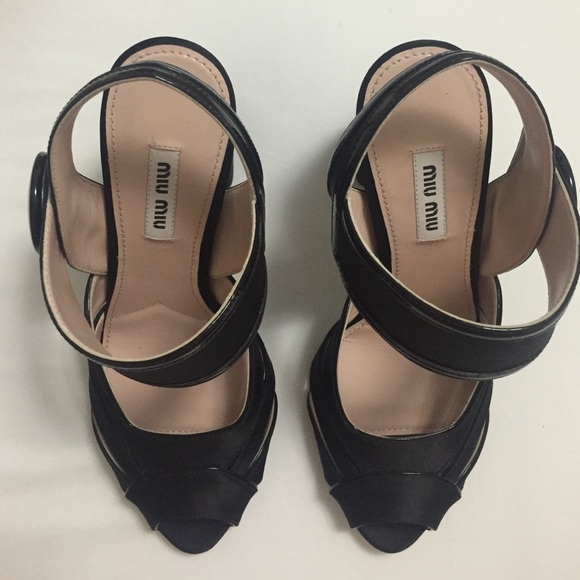 サンダル・ミュール MIU MIU Black Satin Sandals Miu miu, Black Satin Sandals.