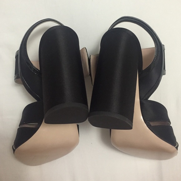 サンダル・ミュール MIU MIU Black Satin Sandals Miu miu, Black Satin Sandals.