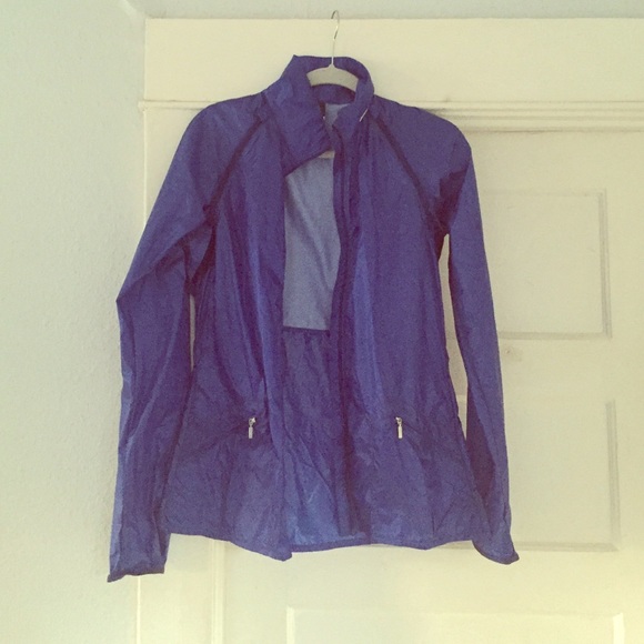 NWOT NIKE ZIP AWAY VENTED WINDBREAKER