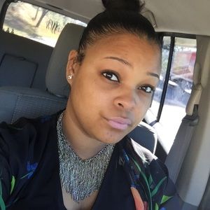 Meet your Posher, Brittney