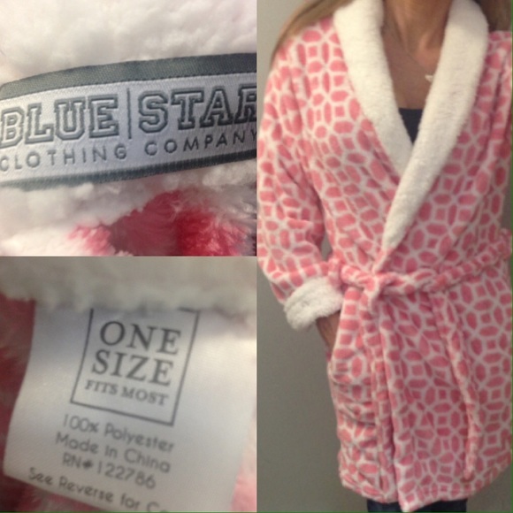Fluffy Robe - Picture 4 of 5