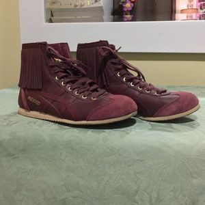 🍷Bordeaux colored onitsuka tiger fringe sneakers