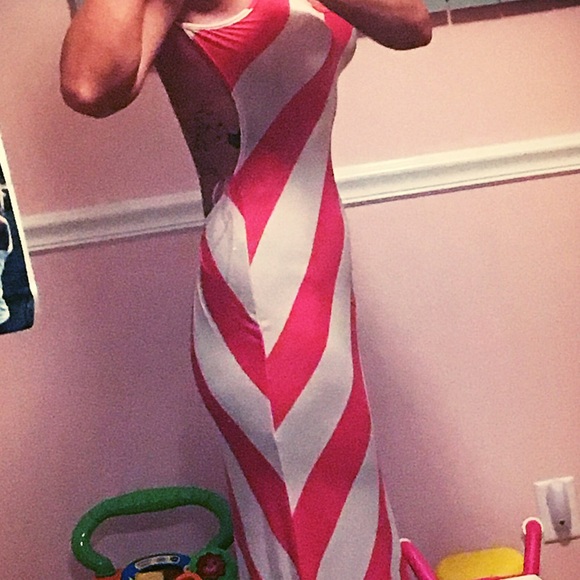Adorable Maxi!! - Picture 3 of 3