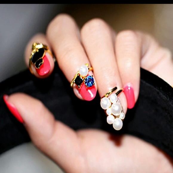 Boutique Jewelry - Chic Nail Rings Set