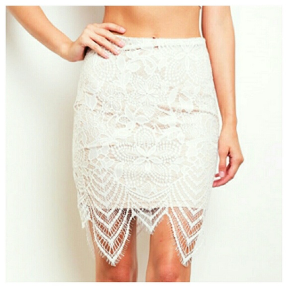 White Nude Lace Skirt ✨HP✨ - Picture 2 of 4