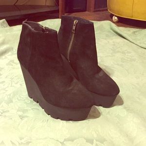 Zip up closed toed wedges