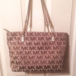 Authentic Michael Kors Jet Set Purse