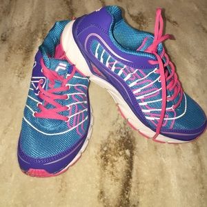 Fila brand tennis shoes