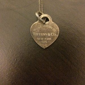 ⚠️SOLD⚠️Tiffany & Co Necklace