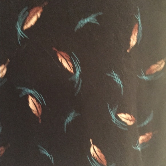 Top - Picture 2 of 3