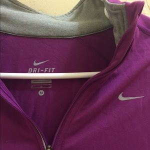Nike dry fit pull over
