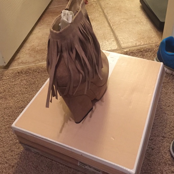 Ximena boot - Picture 2 of 3