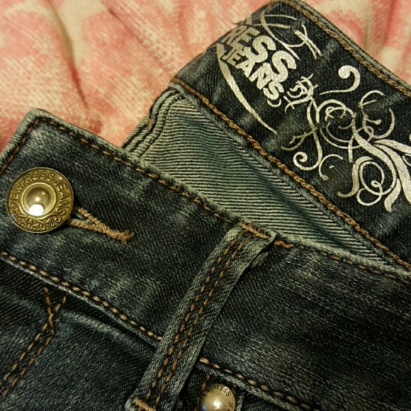 EXPRESS Stella Barely Boot jeans - Picture 2 of 4