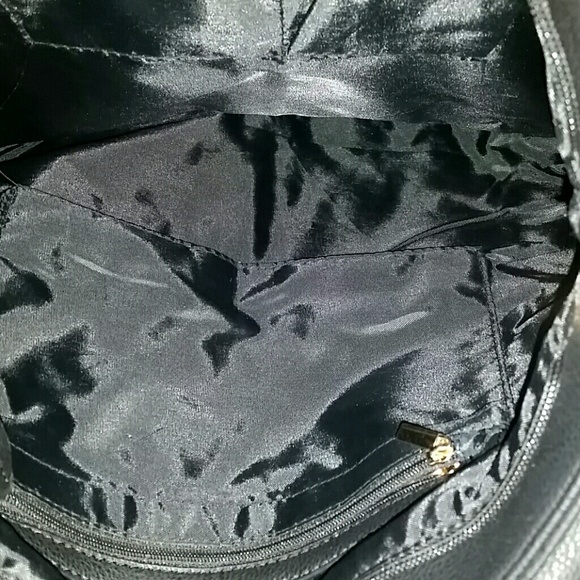 Back pack - Picture 3 of 4