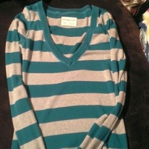 Aeropostale v-neck sweater