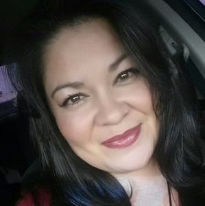 Meet your Posher, Maxine