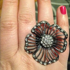 Black and silver rhinestone flower ring