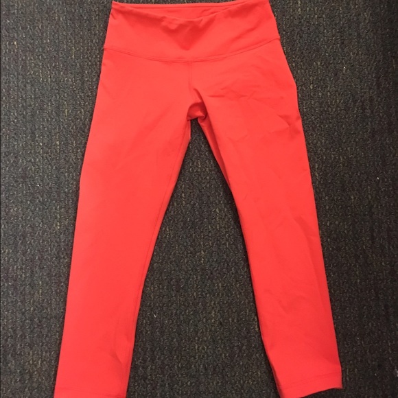 Lululemon wunder under crop in bright blood orange