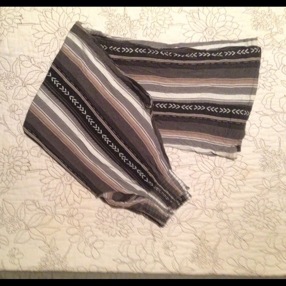 Tribal wide leg gaucho pants - Picture 1 of 4